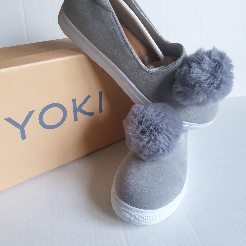 Yoki Grey Faux-Suede Slip-On Fashion Sneakers with Fluffy Fur Pom-Poms Sz 7